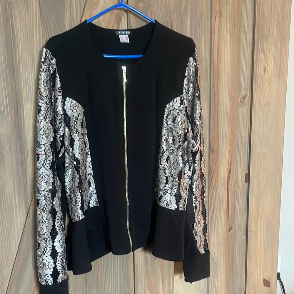 VENUS Black and Silver blazer and skirt set.